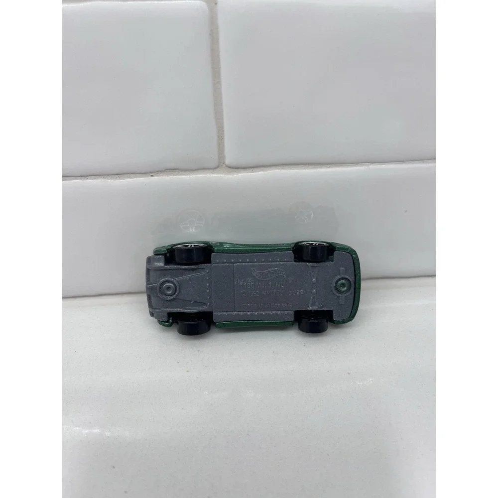 1992 HOT WHEELS JAGUAR XJ220 GREEN 1:64 DIECAST 3 CAR Vintage Car Toy 90s